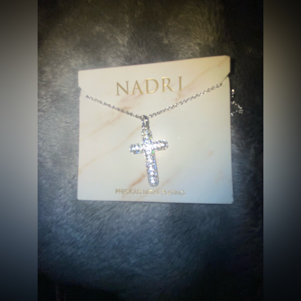 Bnwt Nadri Sparkling Crushed Pav Cross Necklace 80 75$